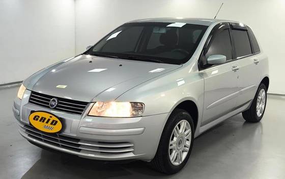 FIAT STILO 1.8 MPI CONNECT 8V FLEX 4P MANUAL FIAT STILO 1.8 MPI CONNECT 8V FLEX 4P MANUAL
